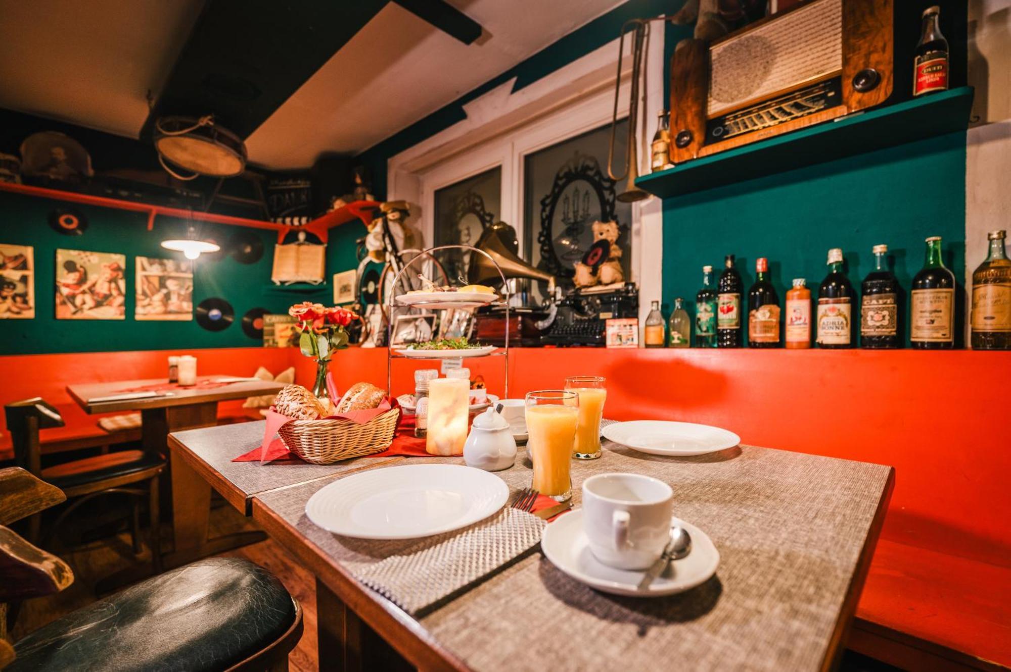 宾茨 Oma'S Kueche & Quartier酒店 外观 照片